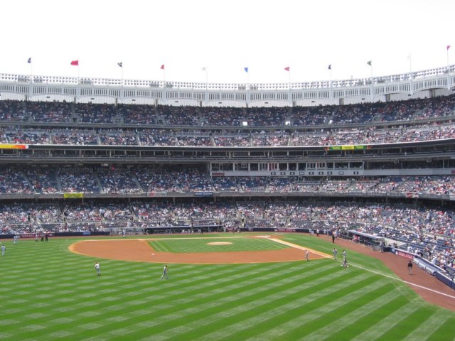 yankeestadiumfield.jpg